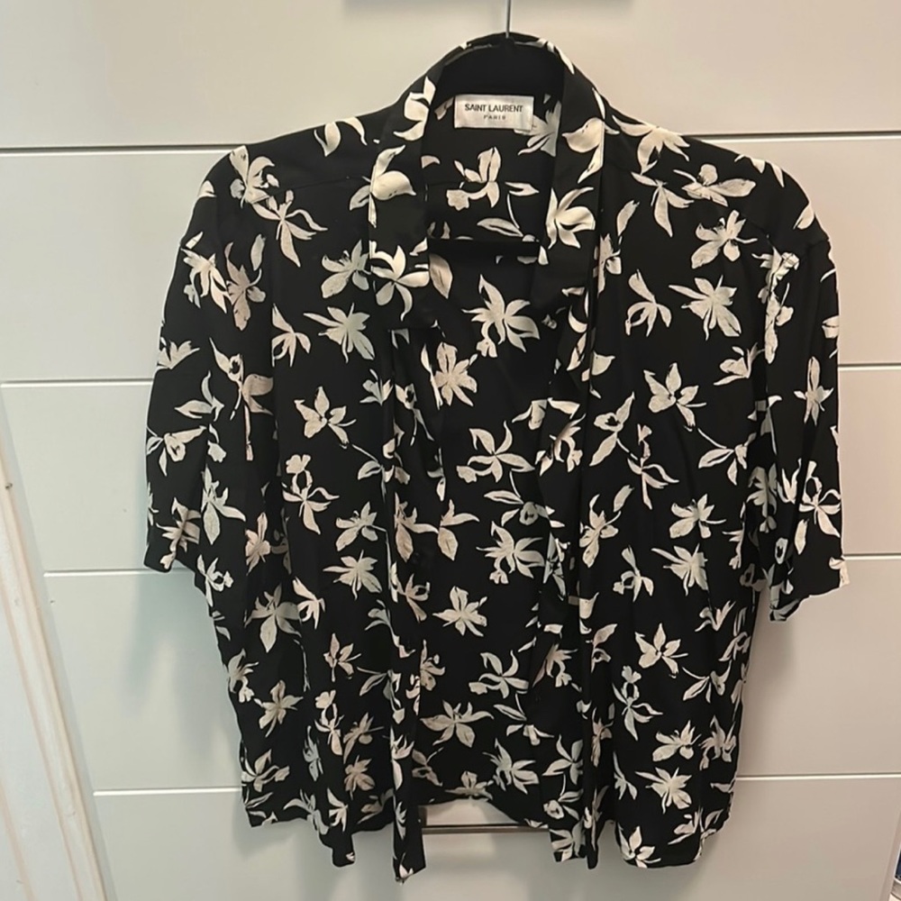 Saint Laurent short sleeved floral silk bottom up shirt size 43